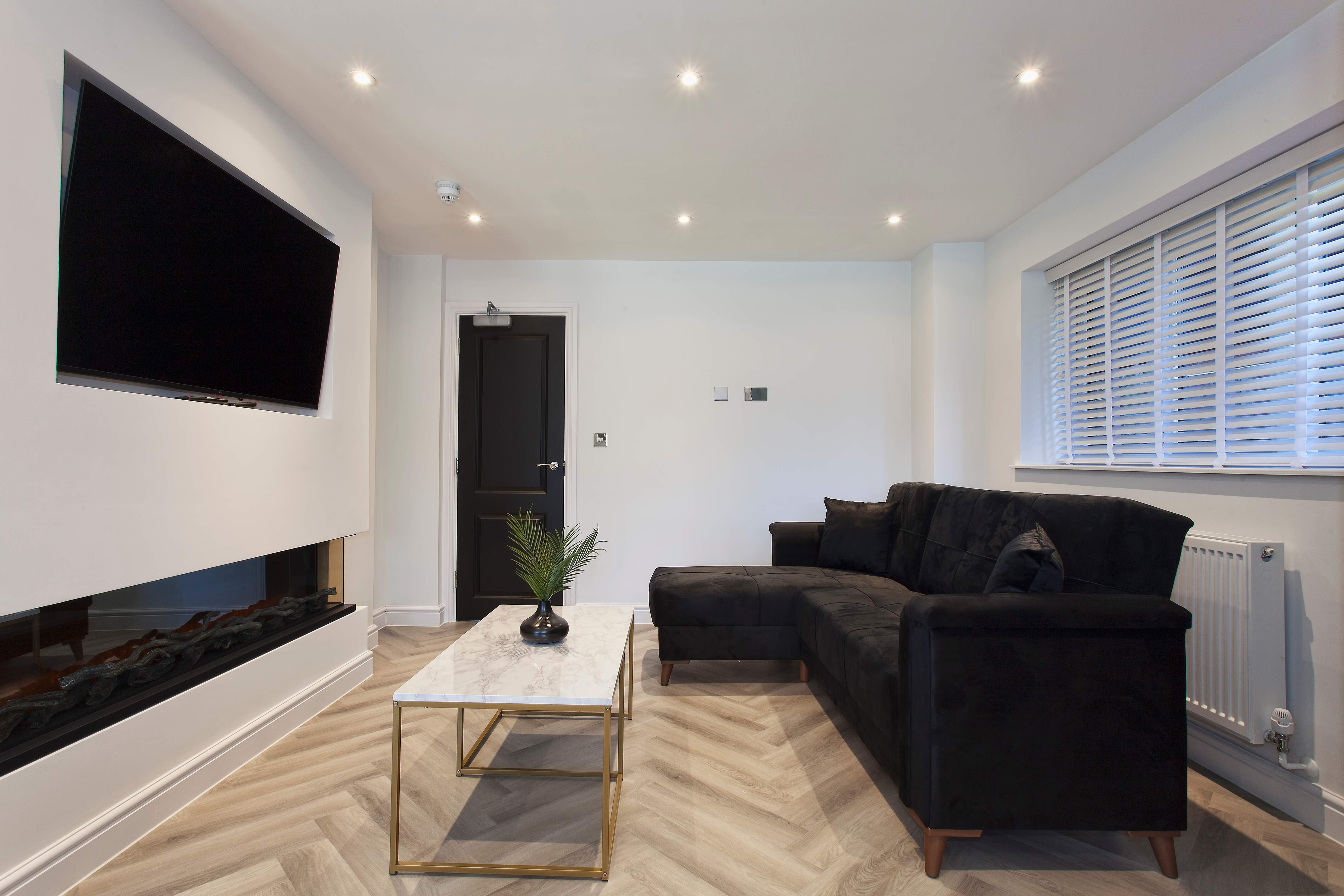 ADI 10-bedroom, staged room